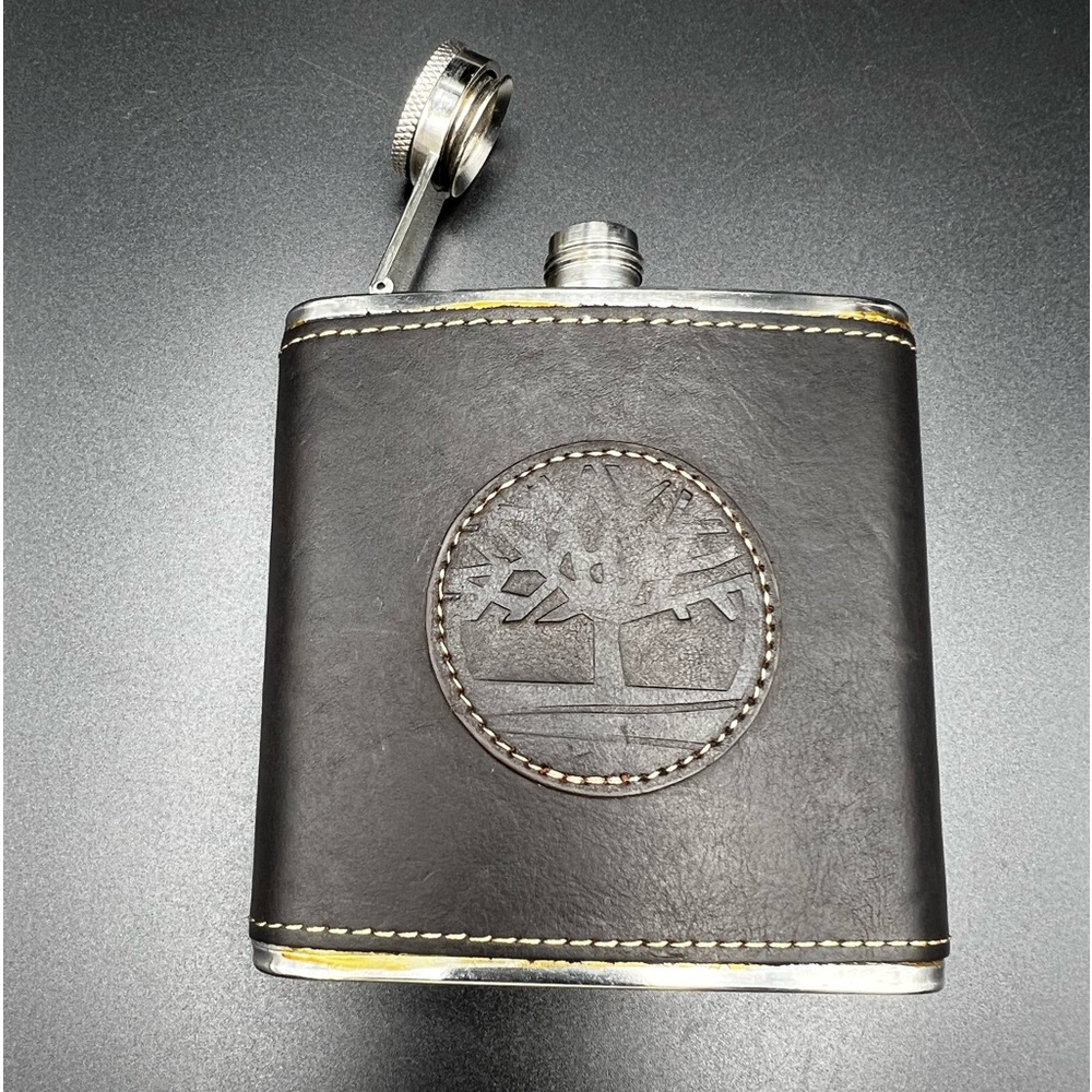 Timberland Leather Covered Flask  6 oz stainless steel Perfect For Travel